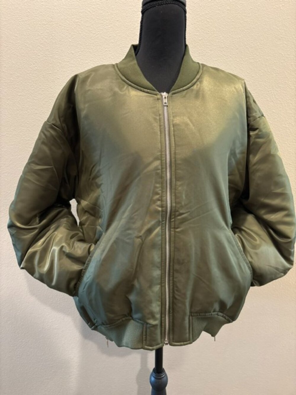 NEW Promesa Oversized Puffy Bomber Jacket – Olive Green Sizes: S or M